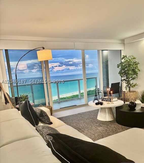 ARLEN HOUSE EAST CONDO - Residential
