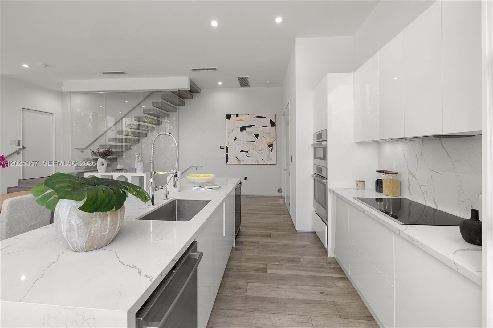 ALTON BEACH BAY FRONT RE- - Residential Lease