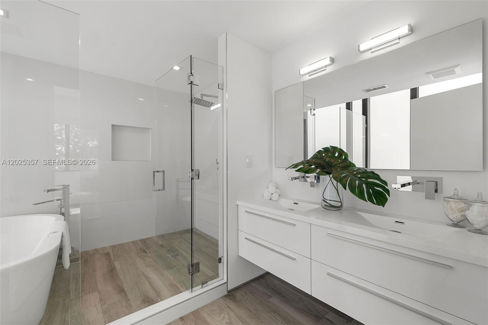 ALTON BEACH BAY FRONT RE- - Residential Lease