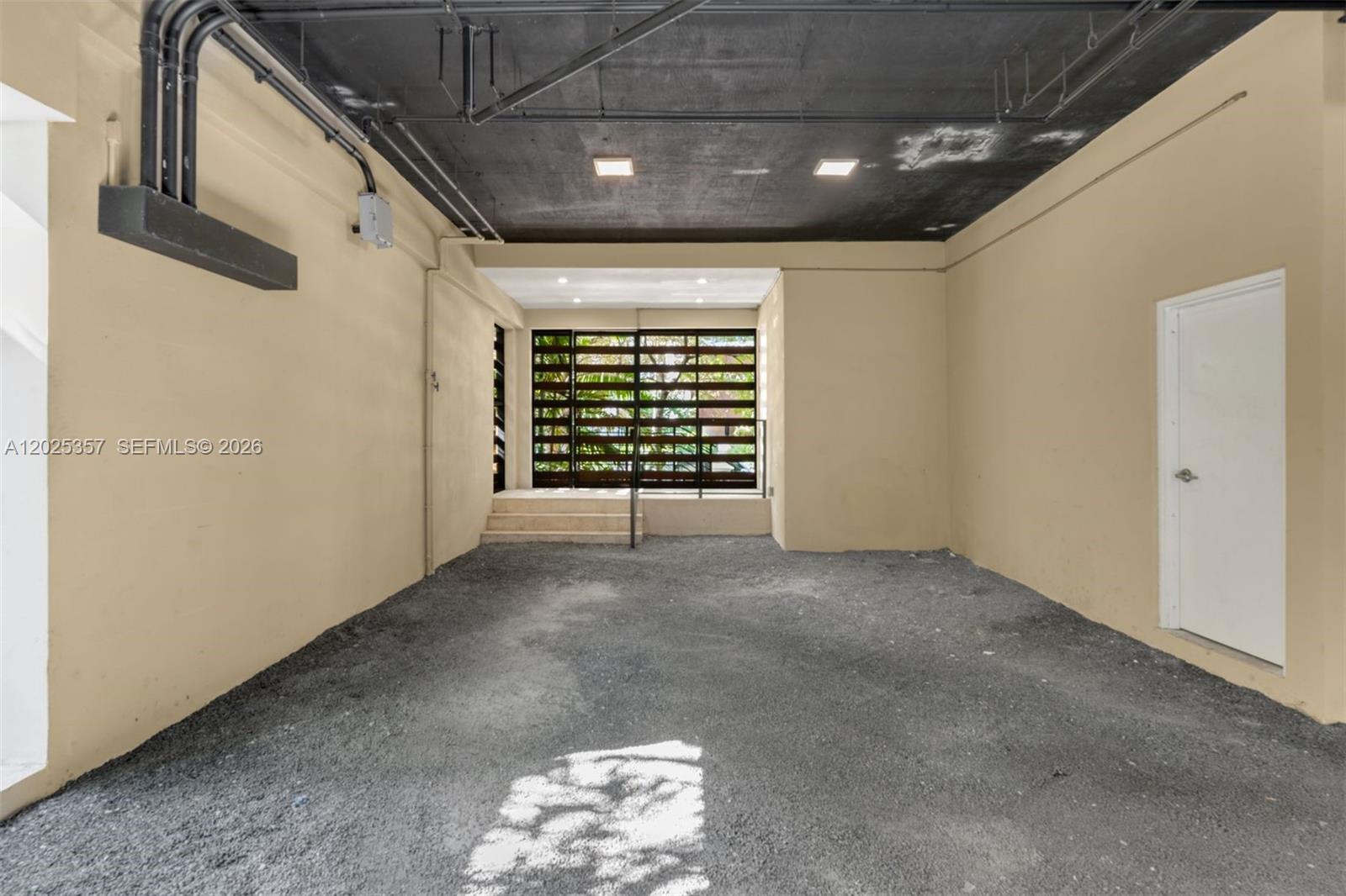 ALTON BEACH BAY FRONT RE- - Residential Lease