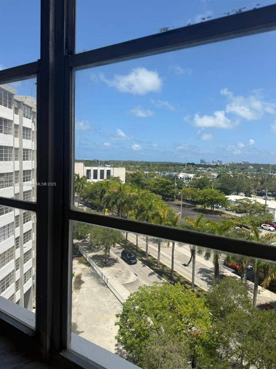 CRESTVIEW TOWERS CONDO - Land