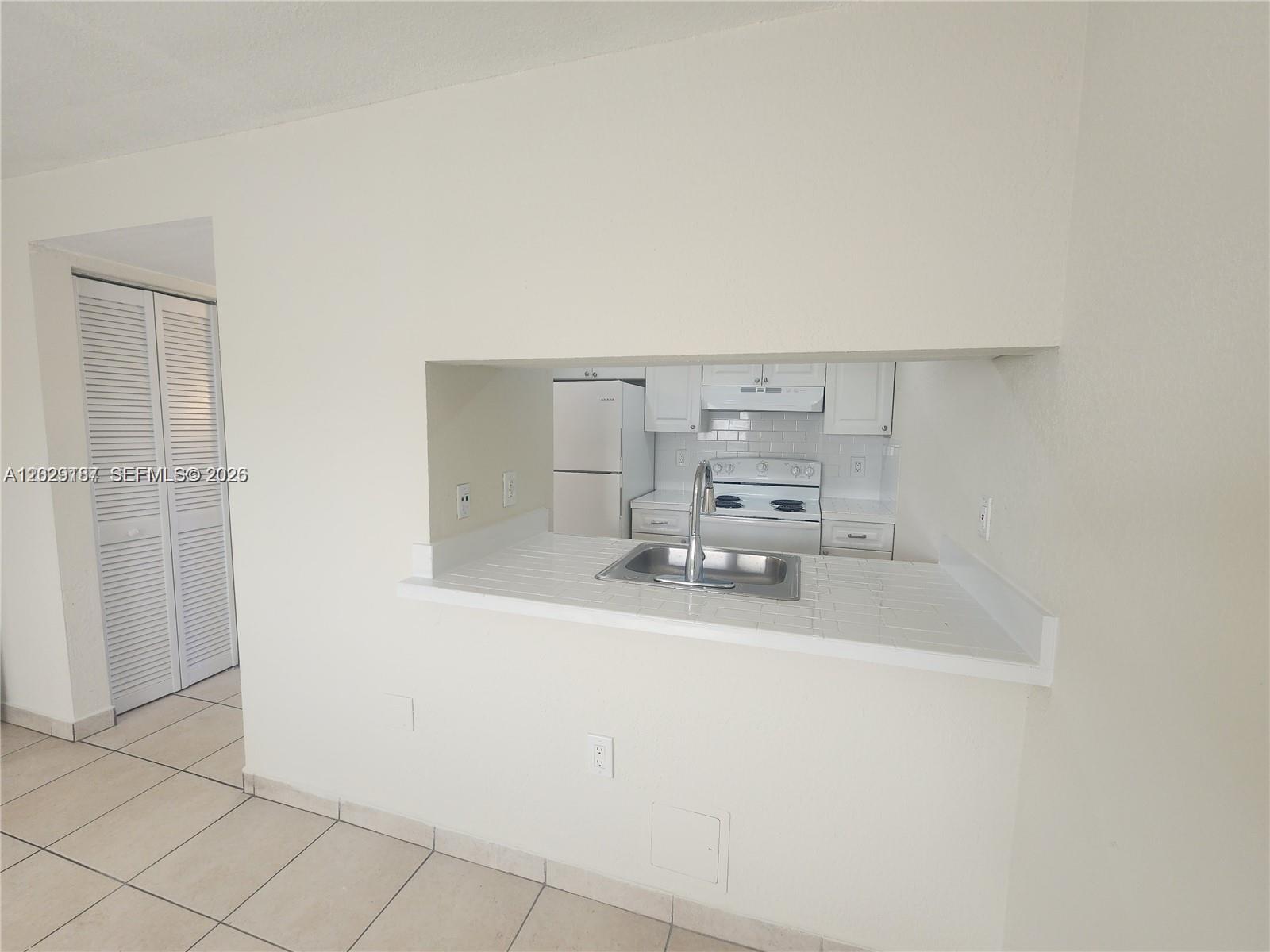 A A DOOLEY SUB - Residential Lease