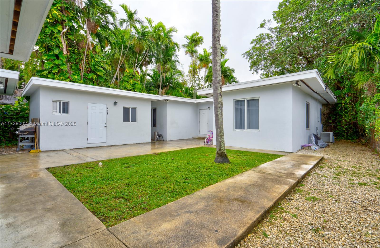 ROSEMONT PARK - Residential Income