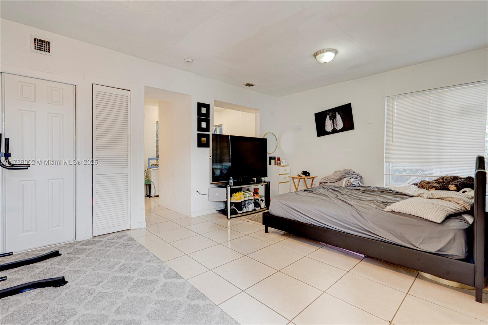ROSEMONT PARK - Residential Income