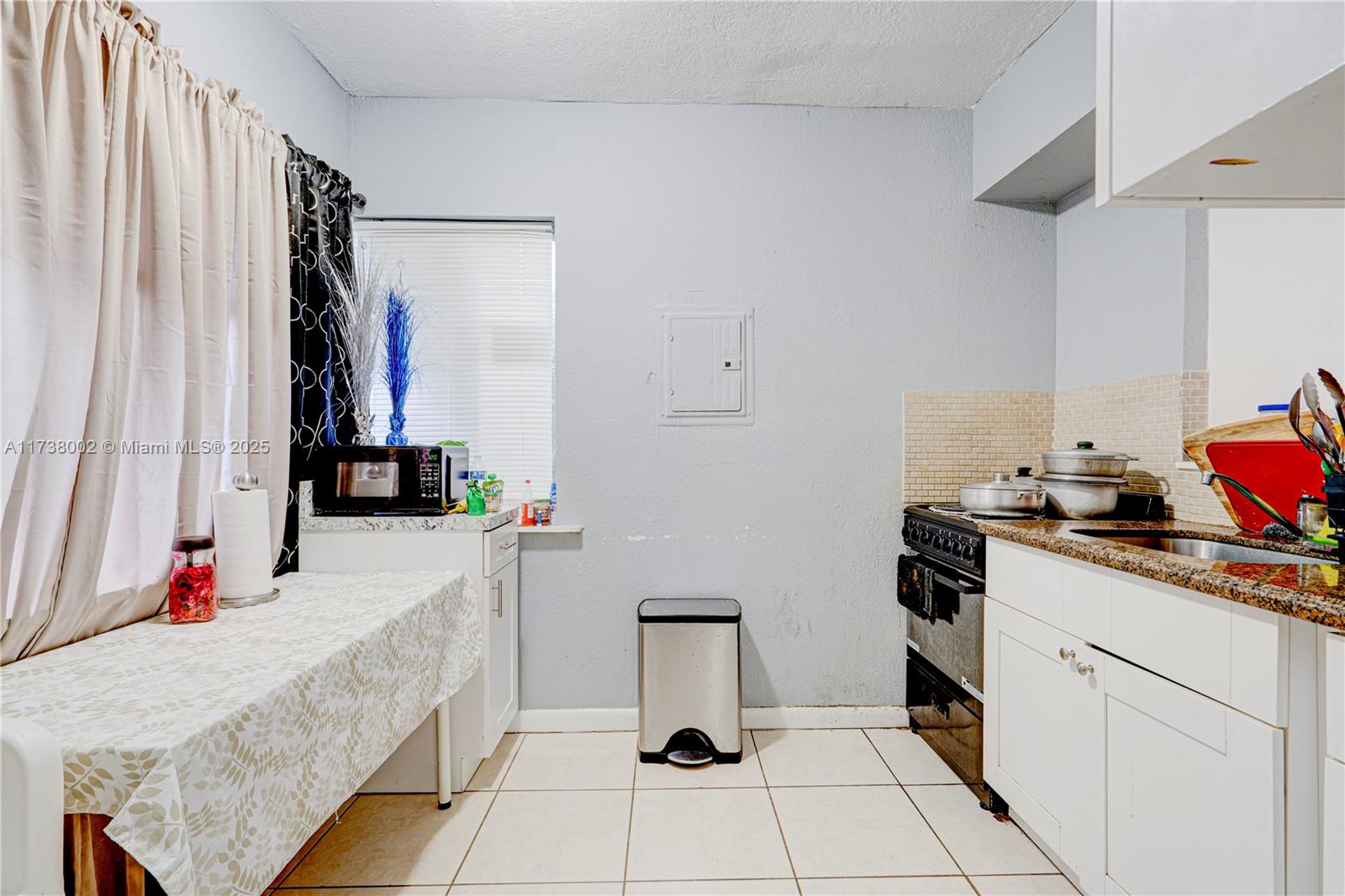ROSEMONT PARK - Residential Income