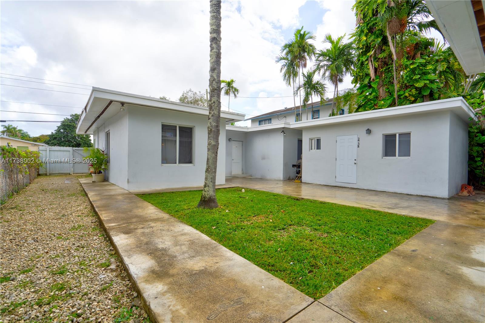 ROSEMONT PARK - Residential Income