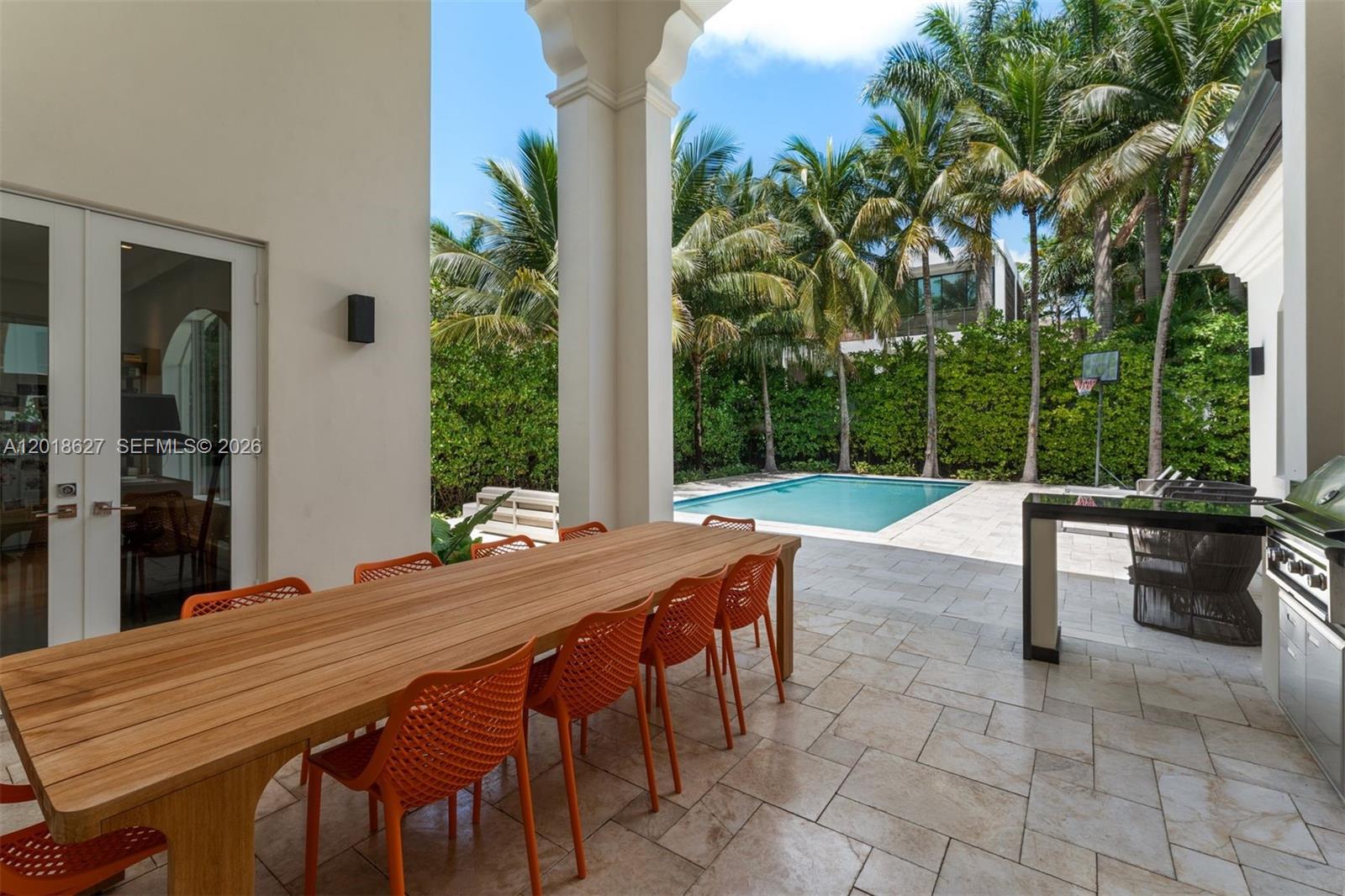 GOLDEN BEACH SEC D - Residential