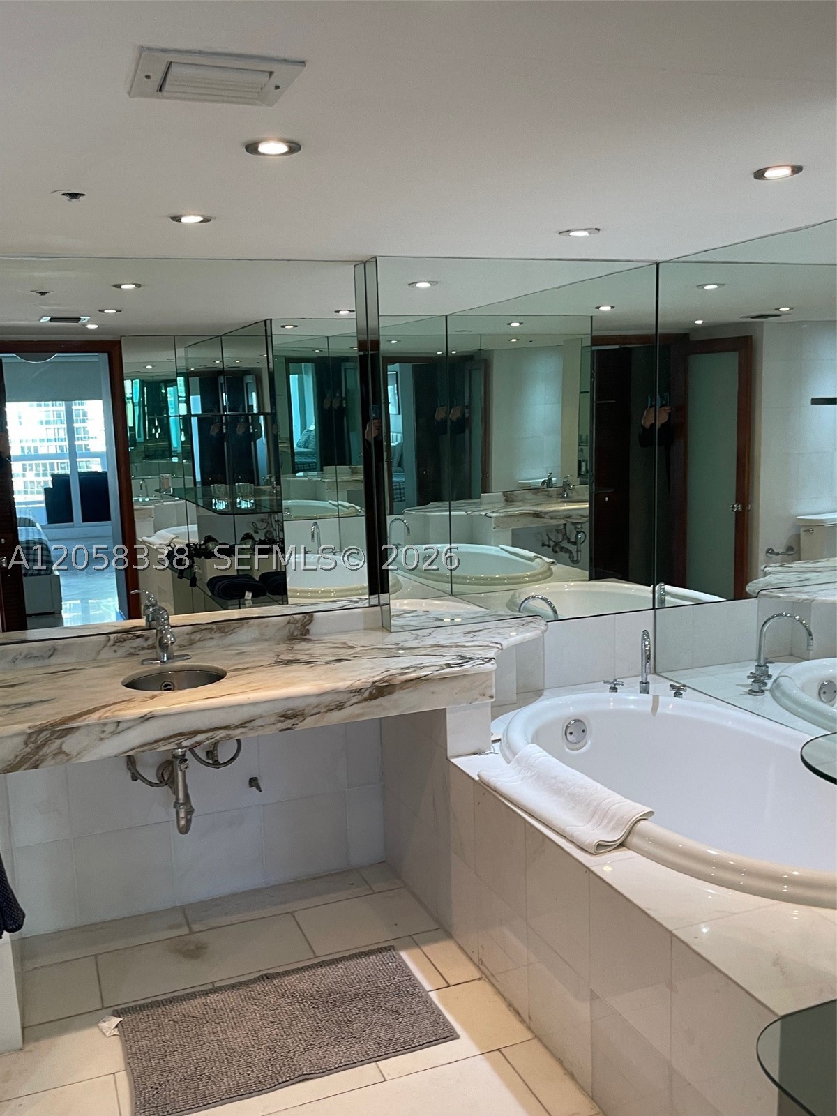 VENETIA CONDO - Residential