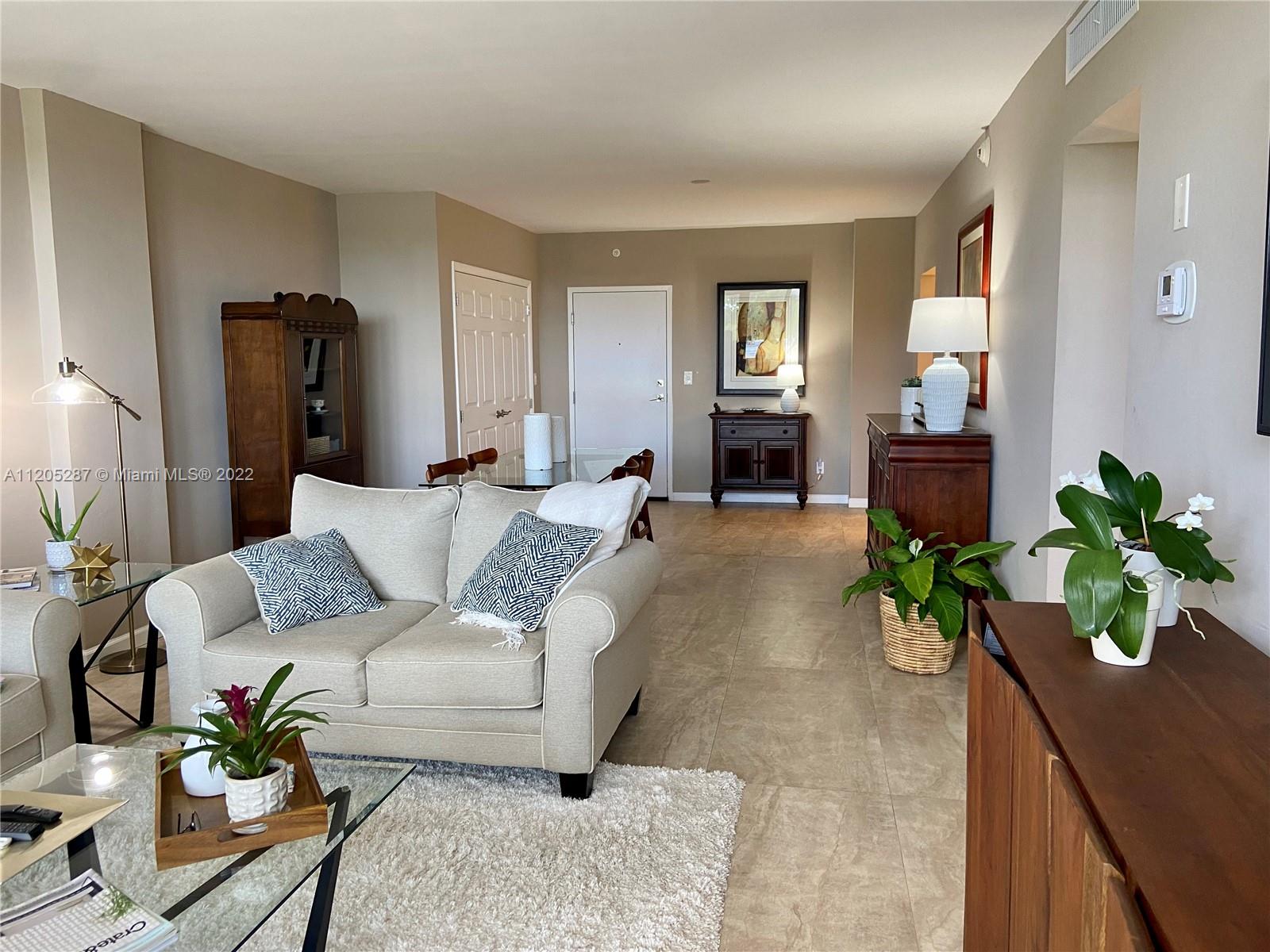 GABLES WATERWAY TOWERS CO - Residential Lease