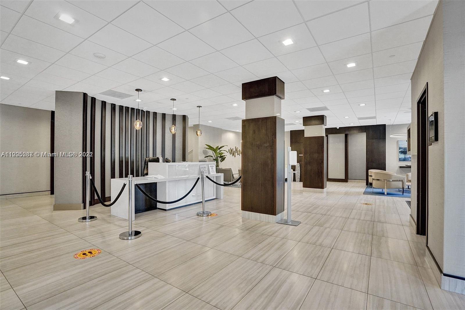GABLES WATERWAY TOWERS CO - Residential Lease
