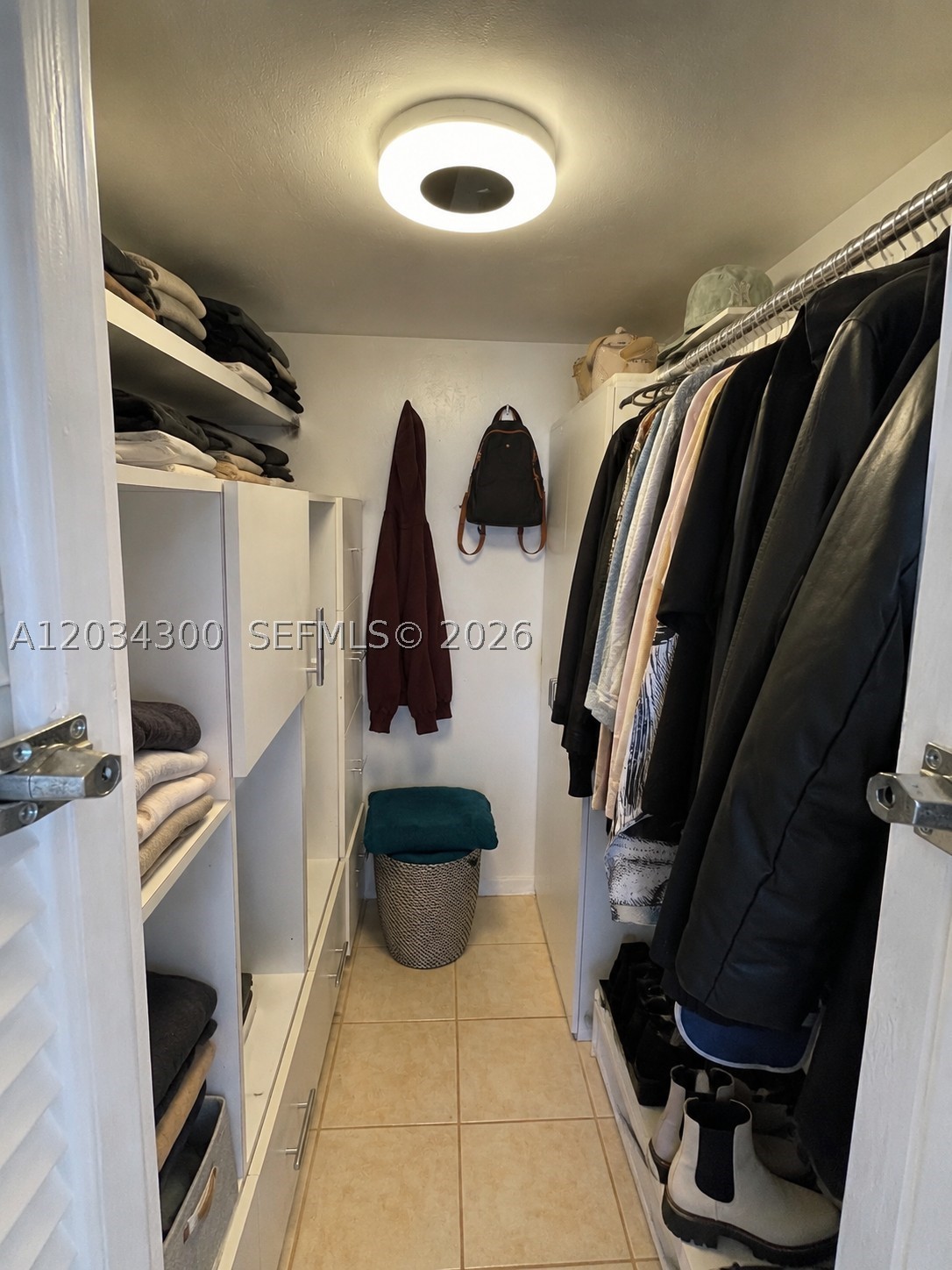 VENETIA CONDO - Residential Lease