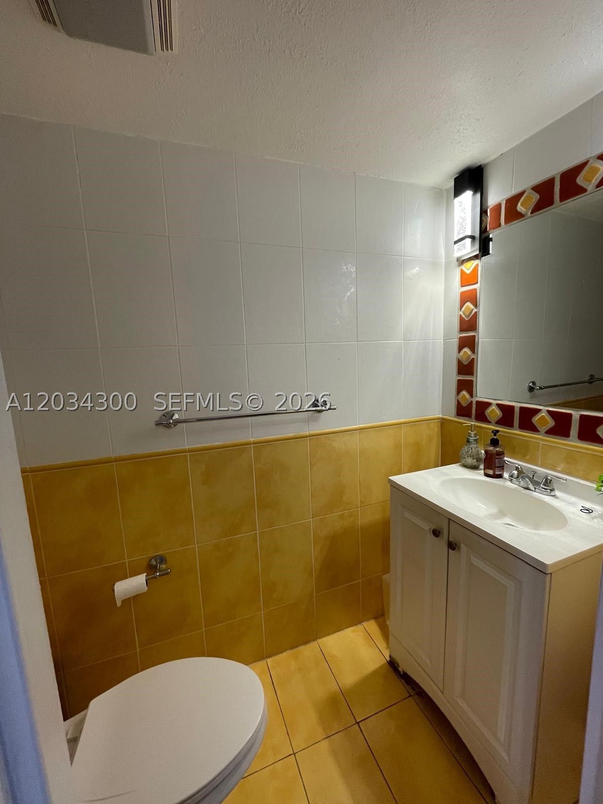 VENETIA CONDO - Residential Lease