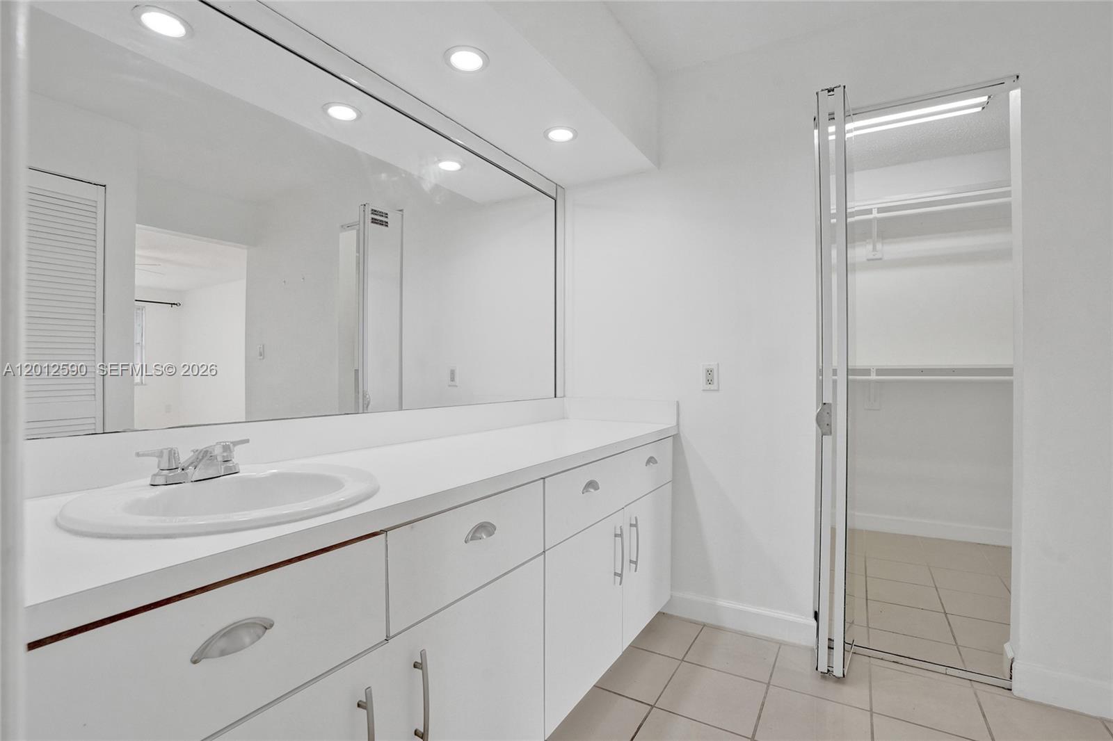 CYPRESS CLUB OF KENDALE C - Residential