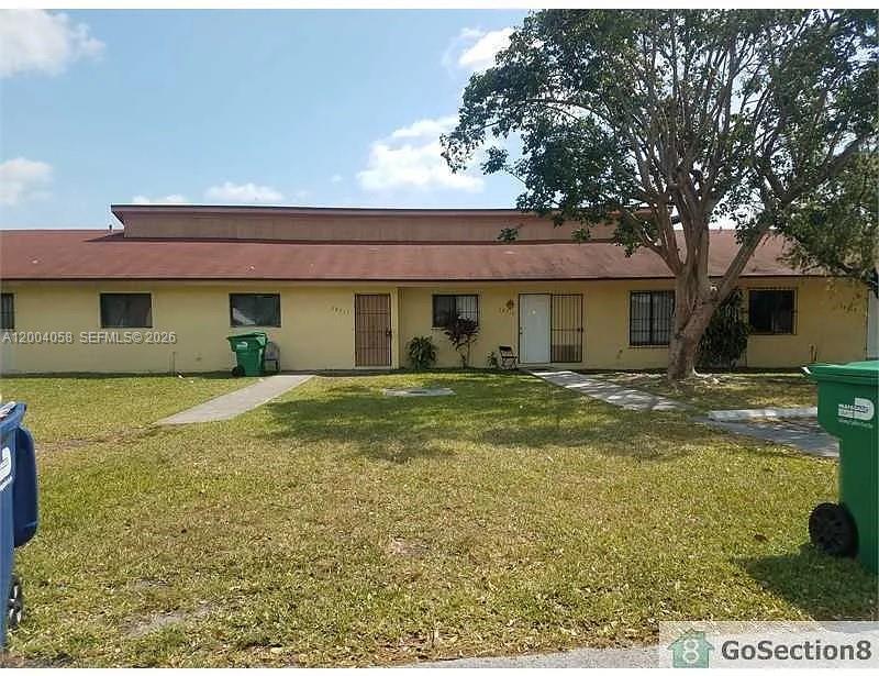 Welcome to this excellent opportunity in the heart of Homestead! Ideal for first-time homebuyers or investors looking for strong value and convenience. This well-maintained property features a low HOA, helping keep monthly expenses affordable while enjoying a comfortable community lifestyle. Conveniently located near major highways, shopping centers, restaurants, schools, parks, and everyday essentials, offering easy access to everything you need. A great opportunity to own or invest in one of South Florida’s growing residential areas.