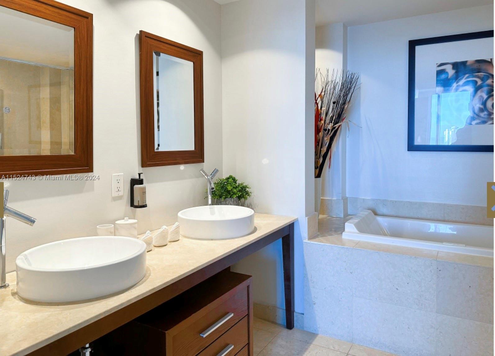 ICON BRICKELL CONDO NO 3 - Residential