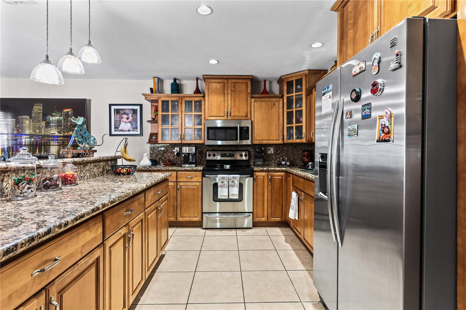 LEOMAR HOMES - Residential