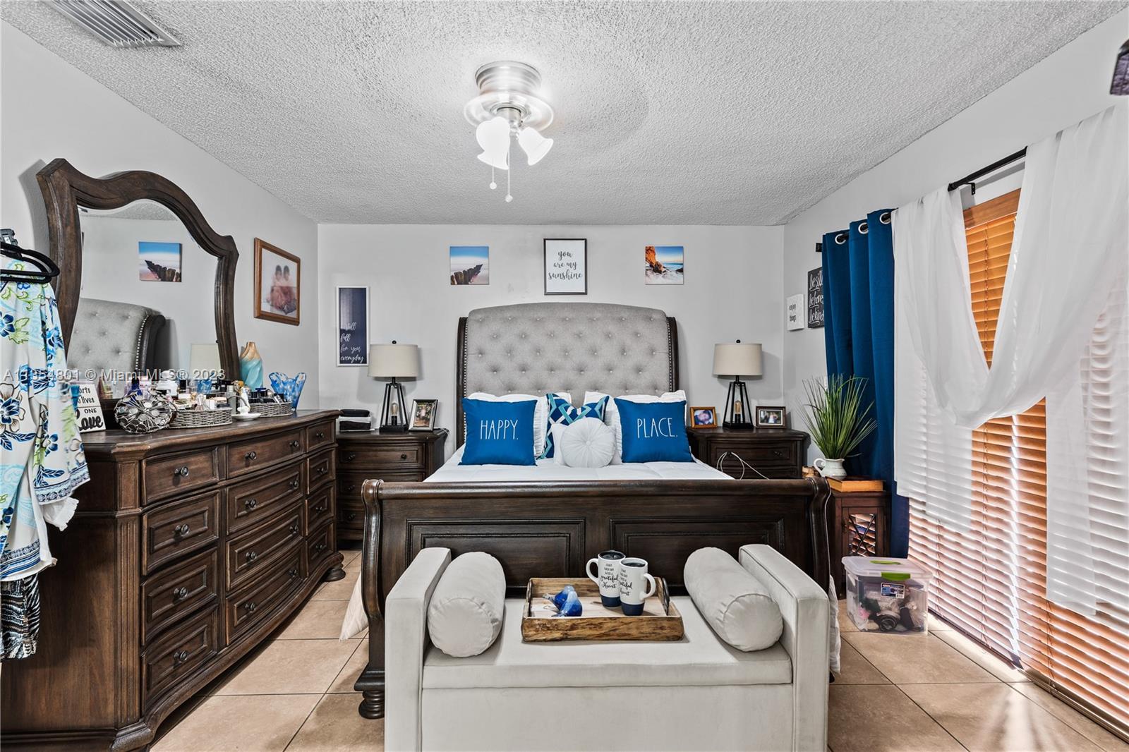 LEOMAR HOMES - Residential