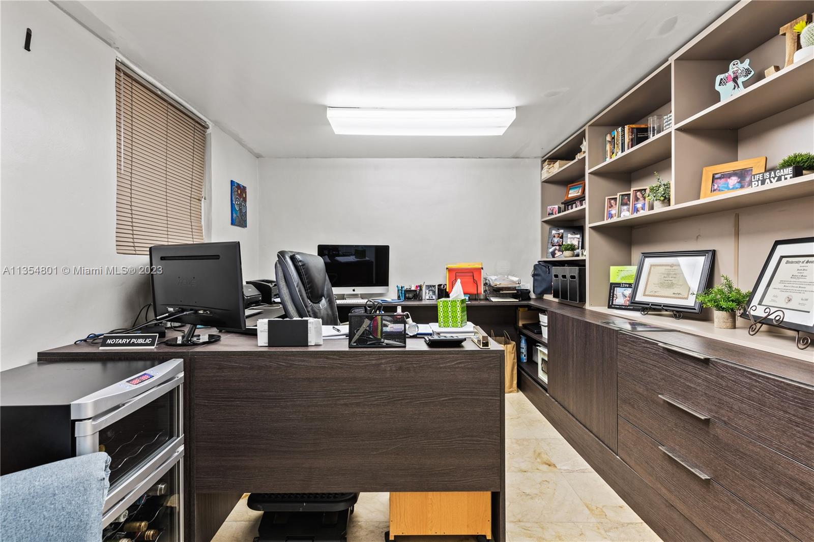 LEOMAR HOMES - Residential