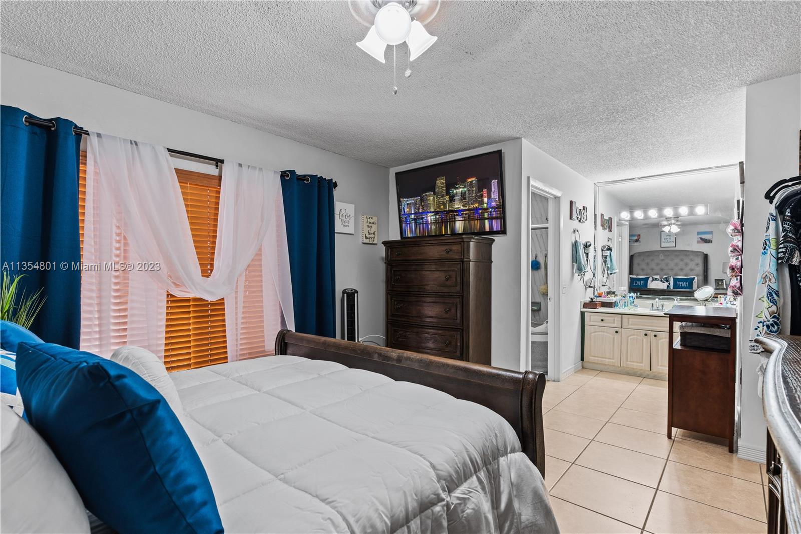 LEOMAR HOMES - Residential