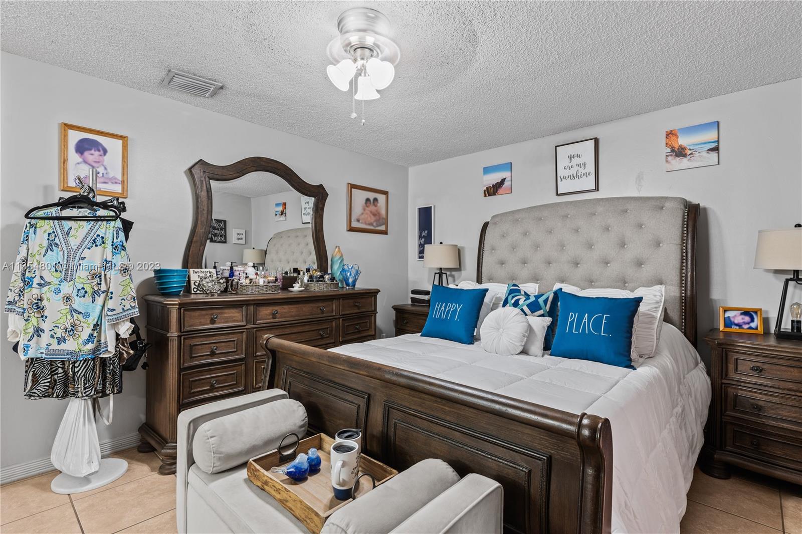 LEOMAR HOMES - Residential