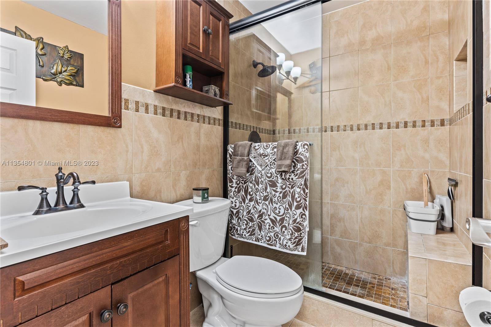 LEOMAR HOMES - Residential