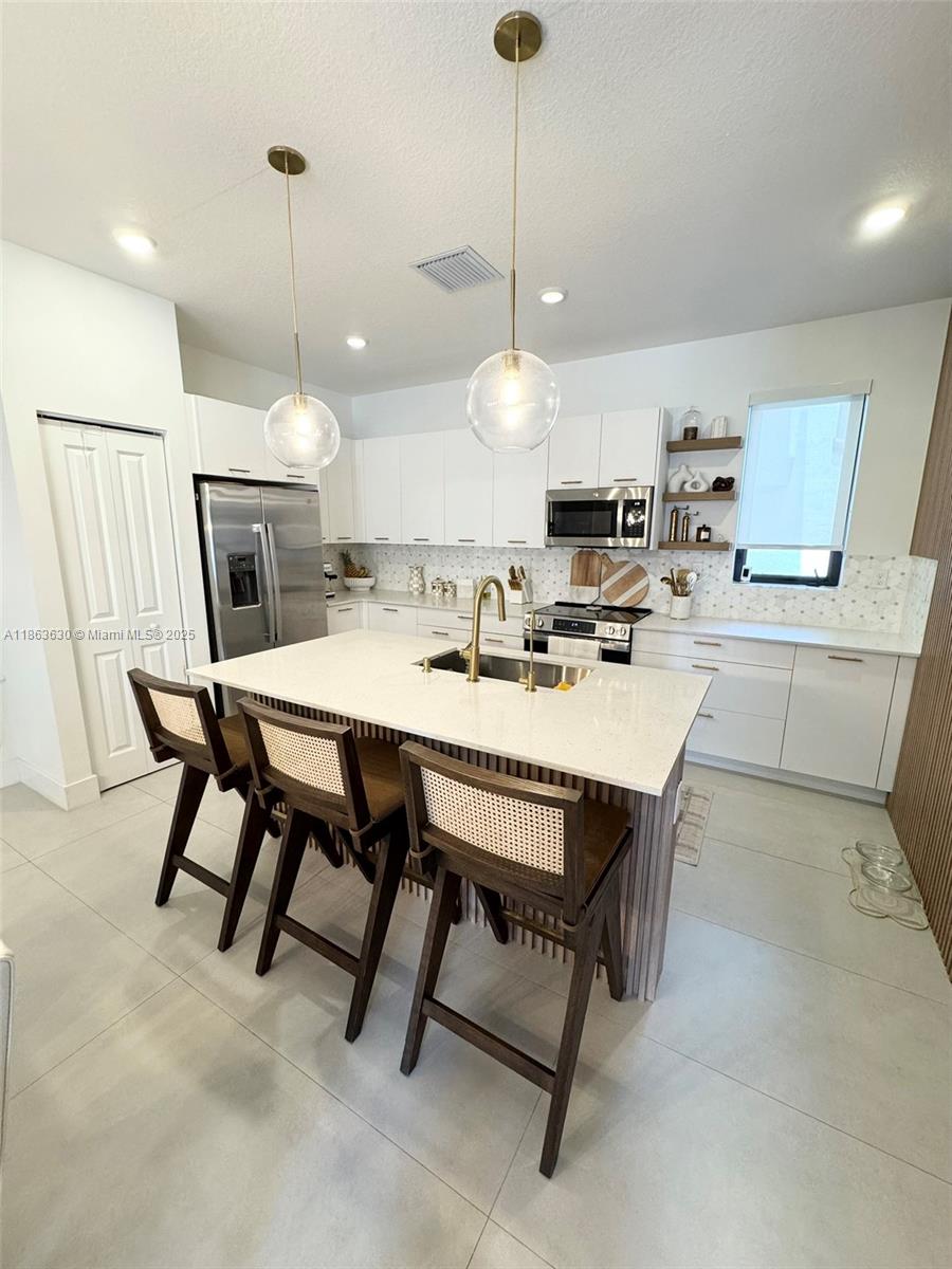 DOWNTOWN DORAL SOUTH PHAS - Residential