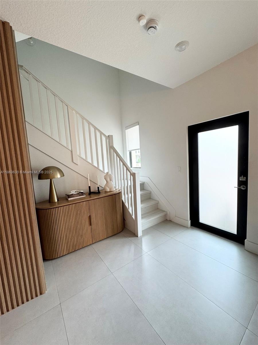 DOWNTOWN DORAL SOUTH PHAS - Residential