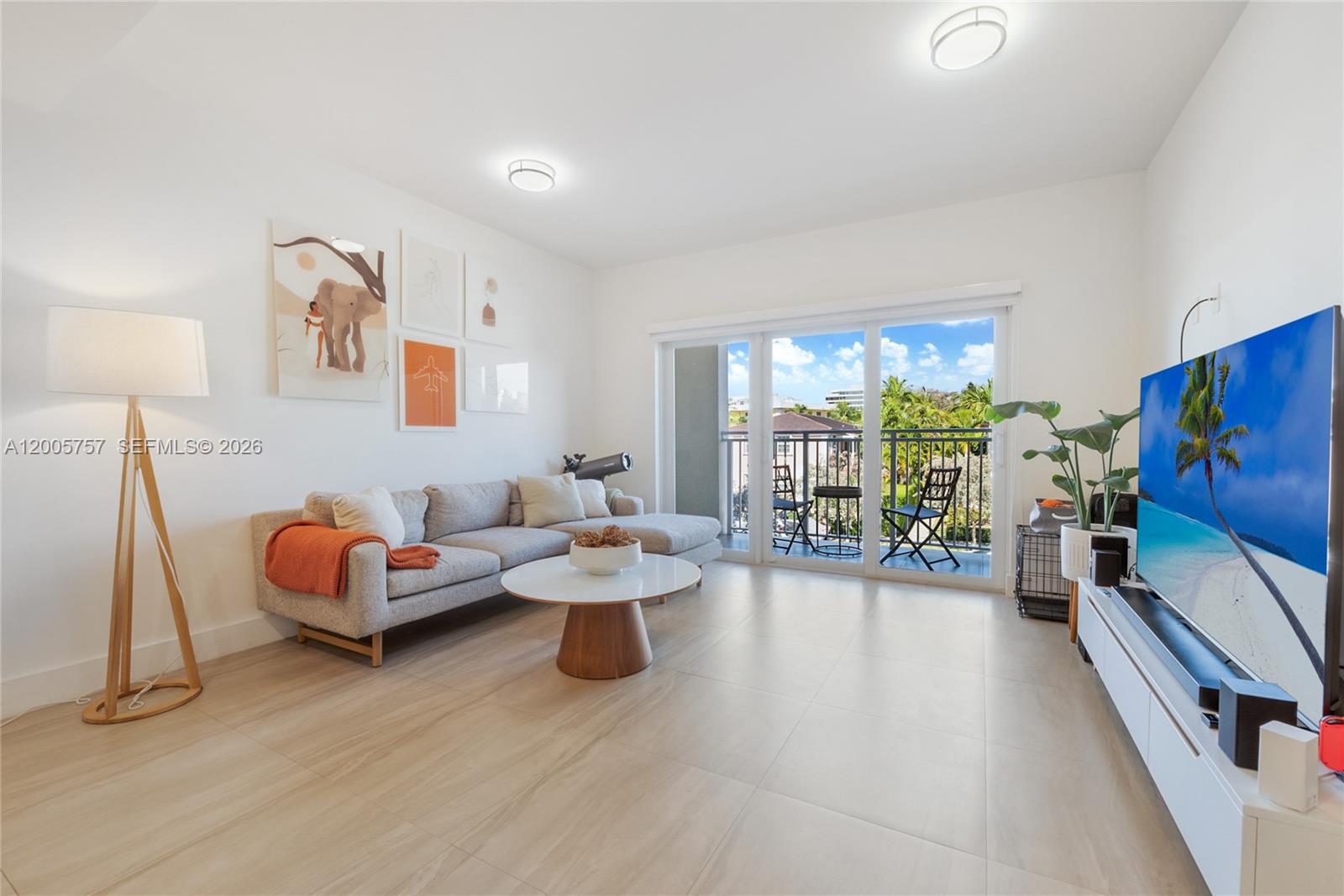 VILLAS AT SALAMANCA CONDO - Residential