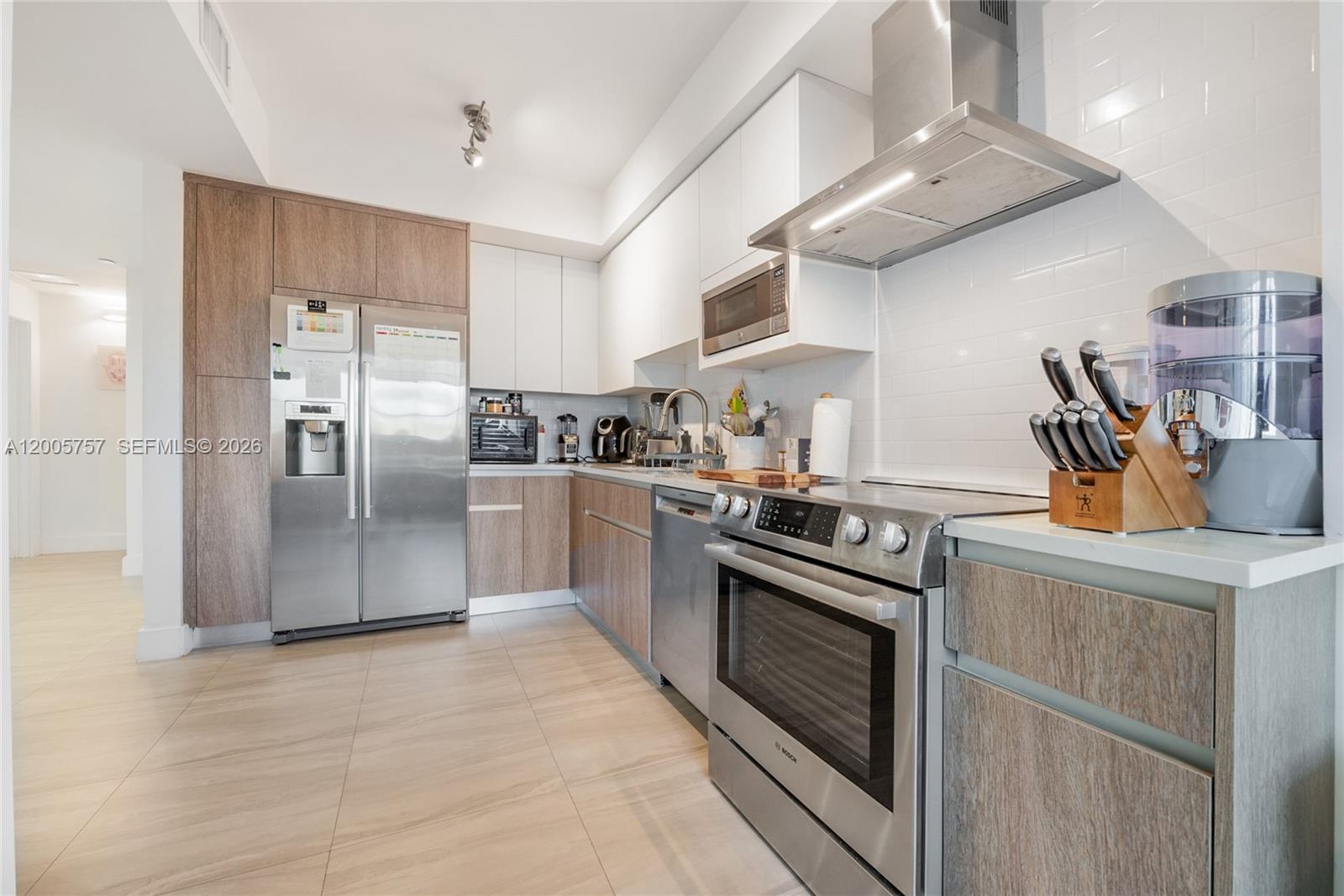 VILLAS AT SALAMANCA CONDO - Residential
