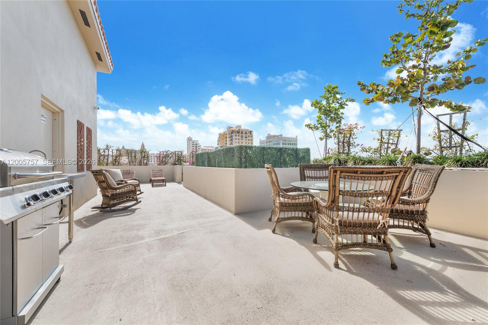 VILLAS AT SALAMANCA CONDO - Residential