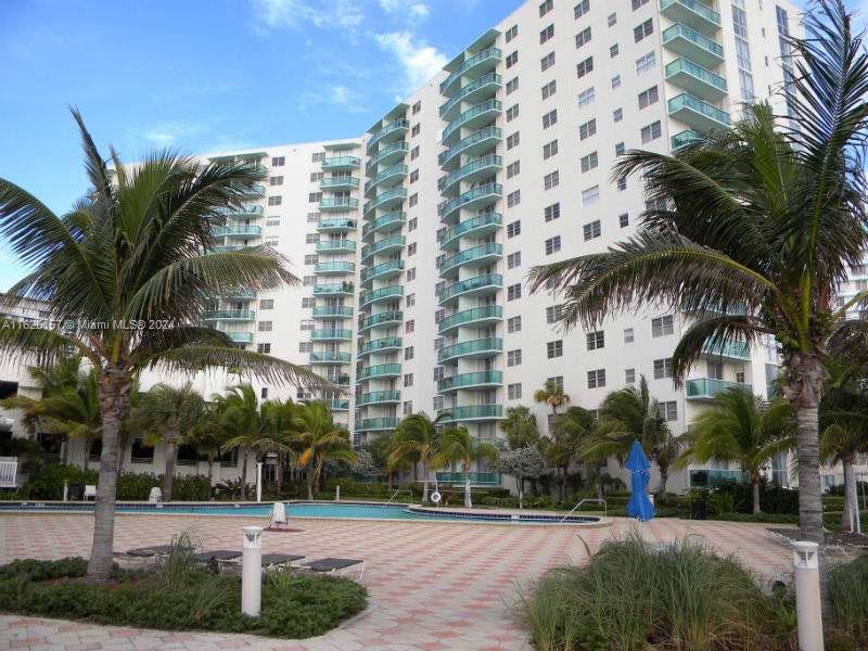 TIDES ON HOLLYWOOD BEACH - Residential