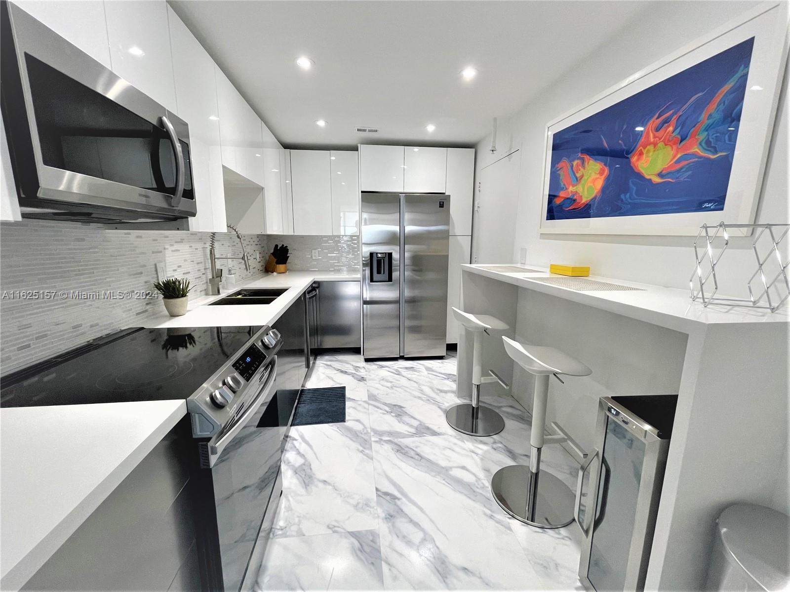 TIDES ON HOLLYWOOD BEACH - Residential