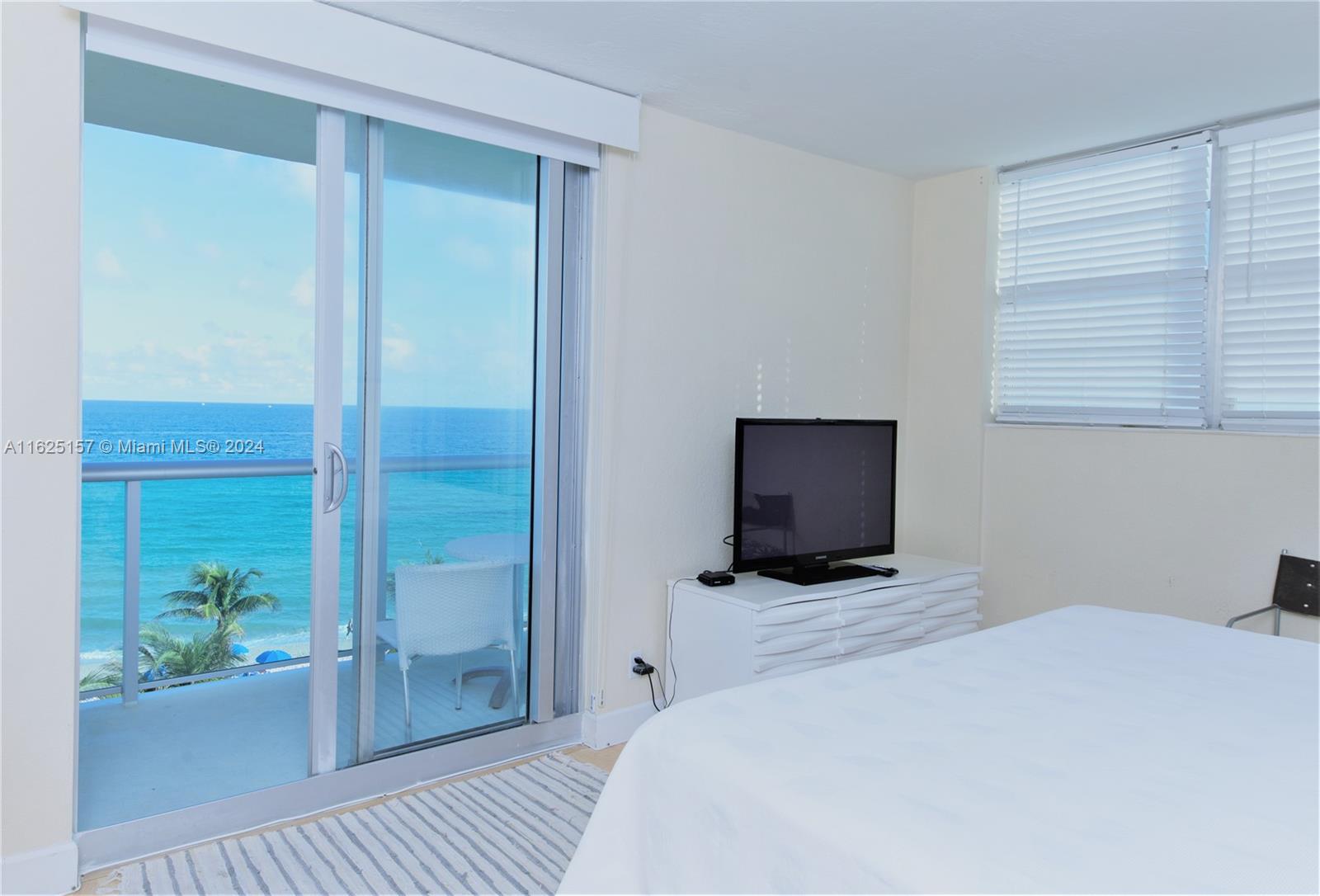 TIDES ON HOLLYWOOD BEACH - Residential