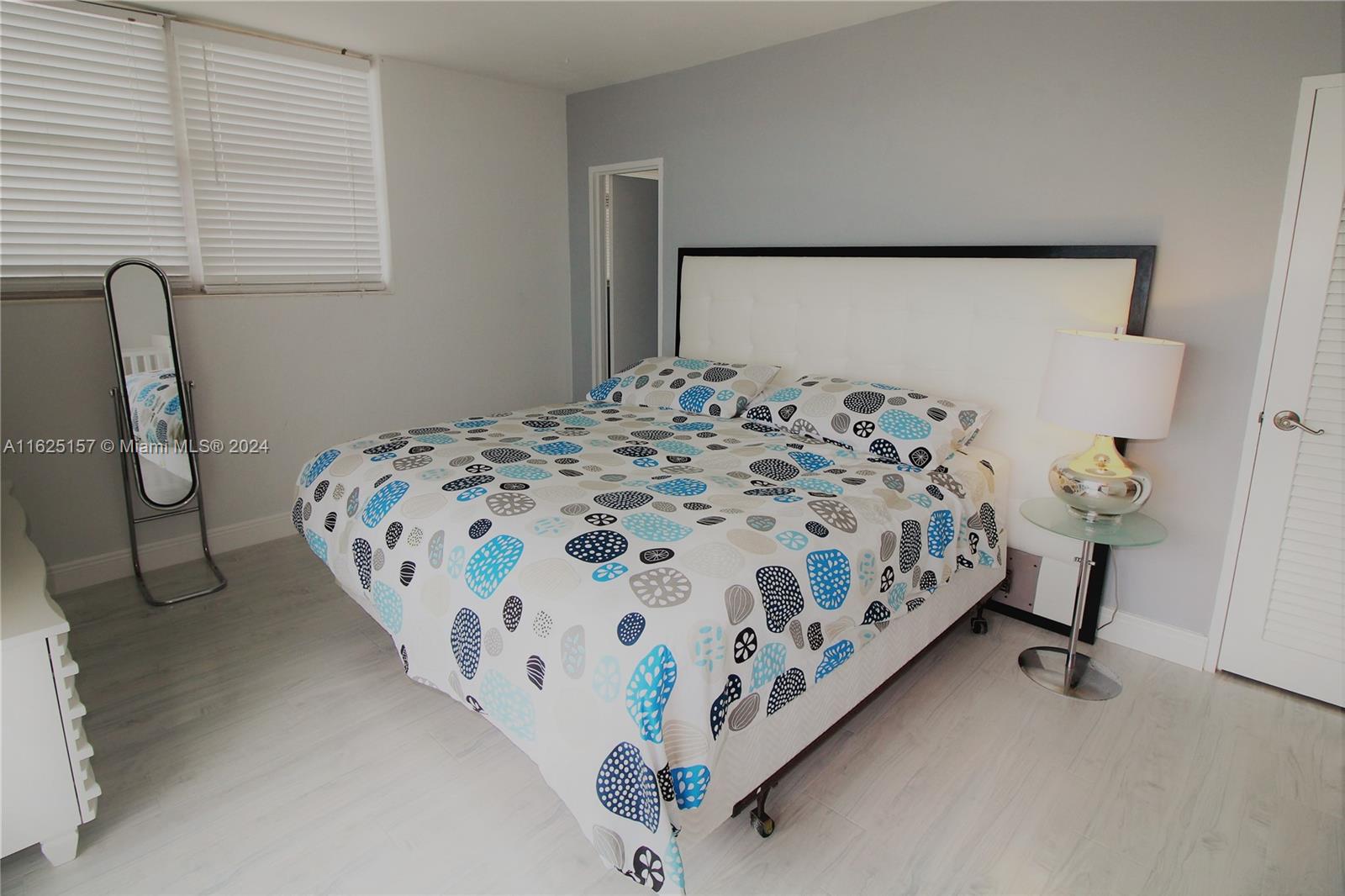 TIDES ON HOLLYWOOD BEACH - Residential