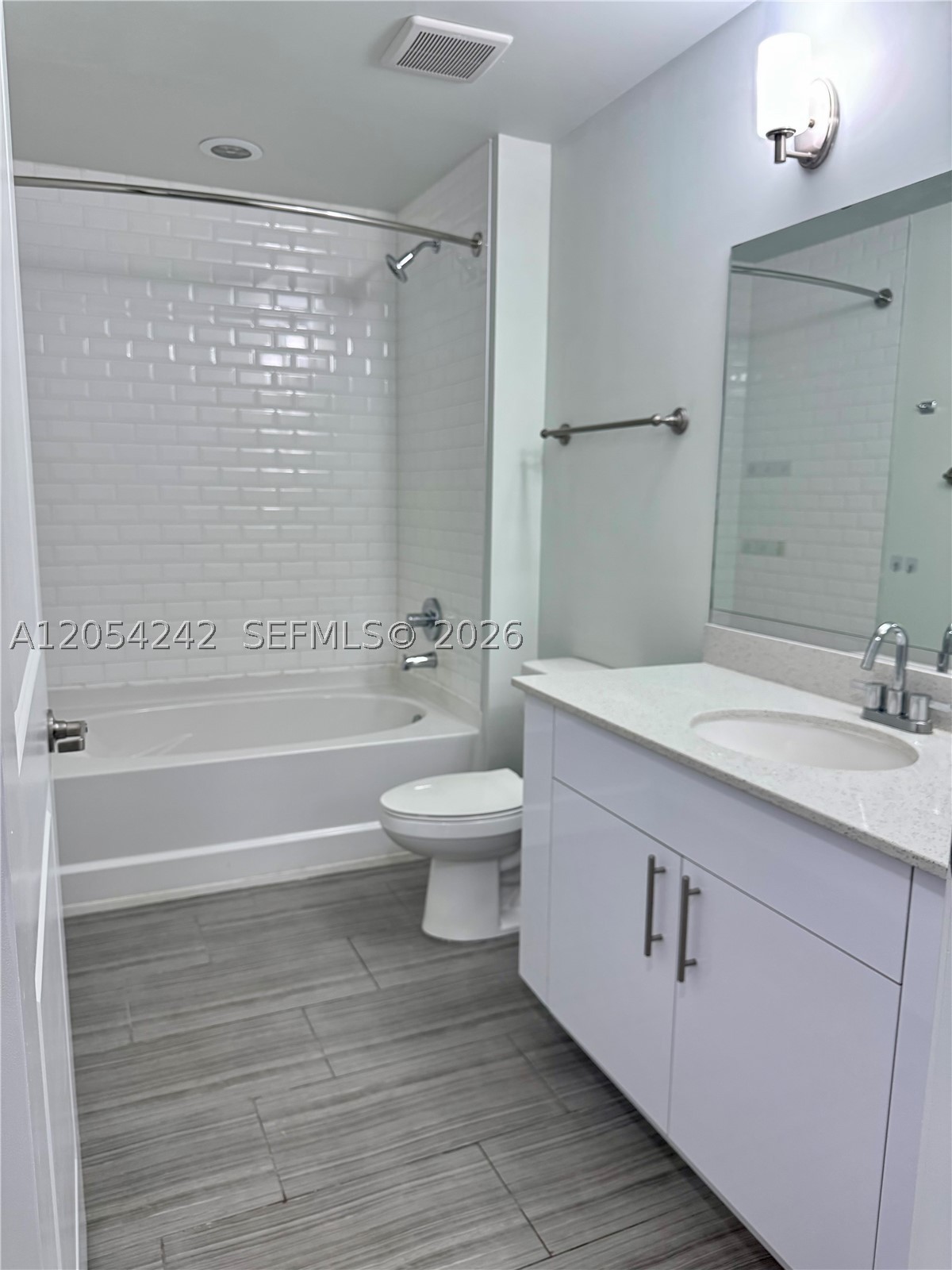 CIRC RESIDENCES - Residential Lease