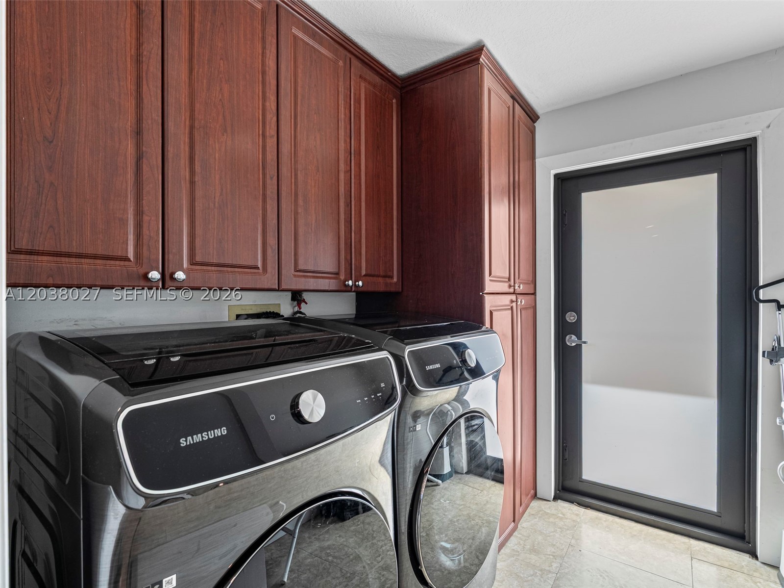 LEDFORD LANDING - Residential