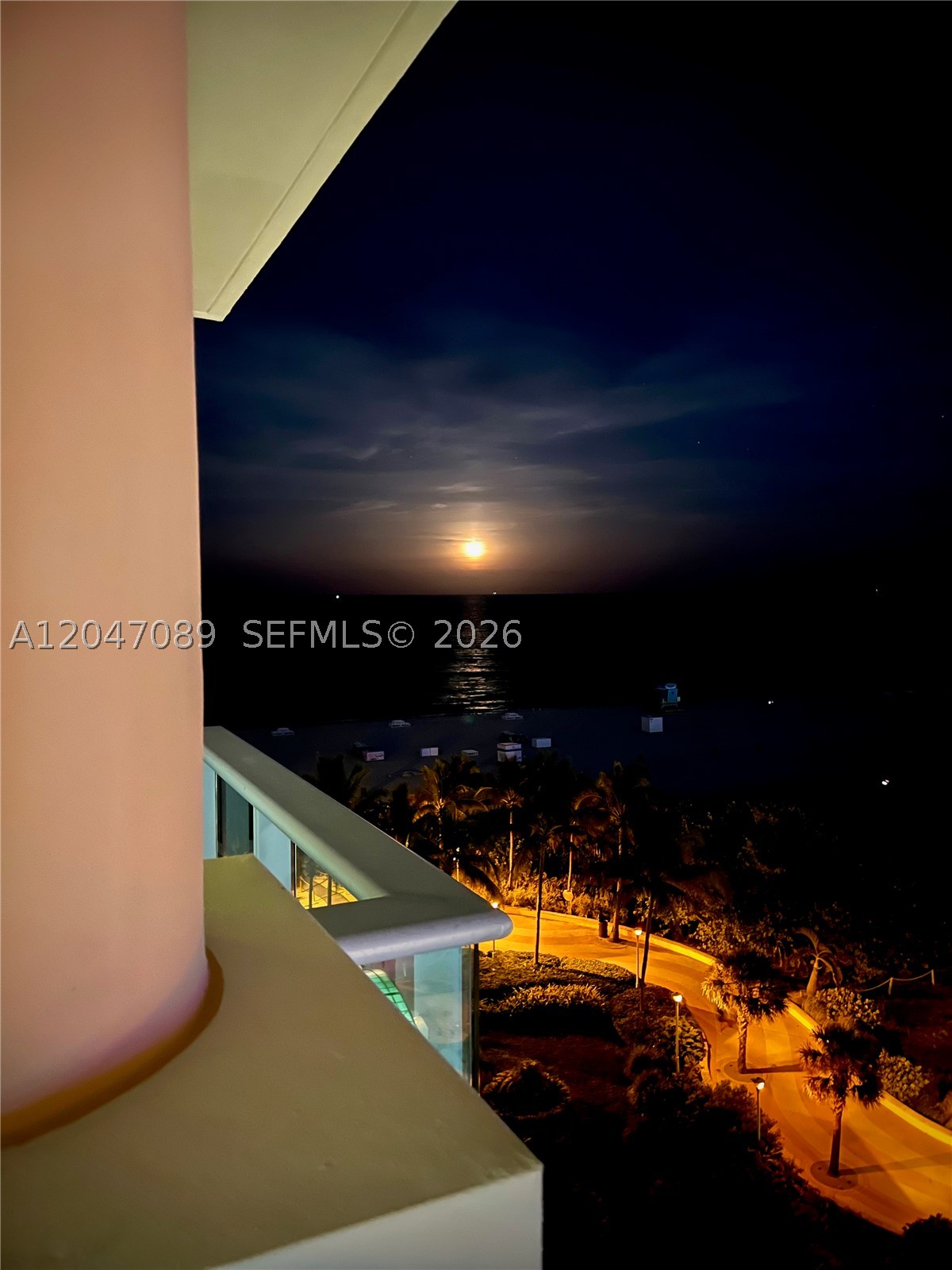 IL VILLAGGIO ON SOUTH BEA - Residential