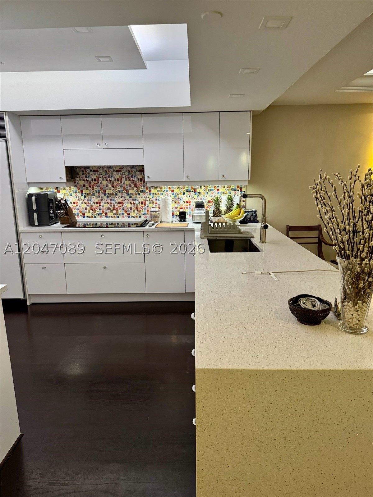IL VILLAGGIO ON SOUTH BEA - Residential