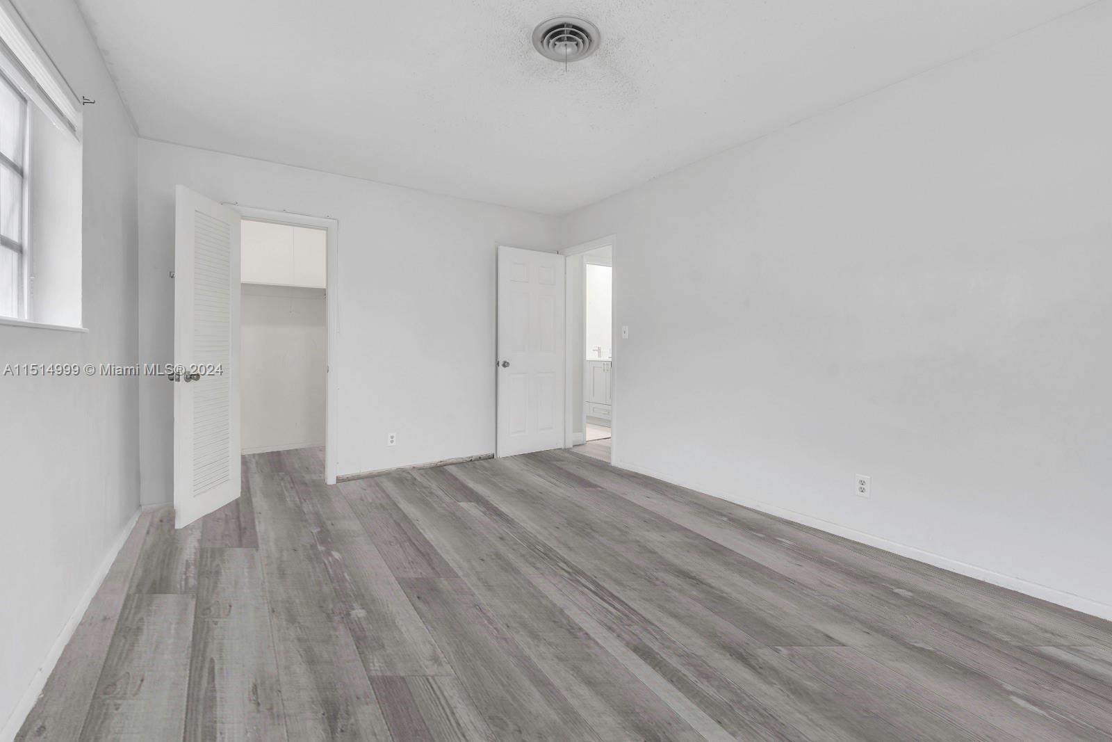 HOLIDAY VILLAGE SEC ONE - Residential