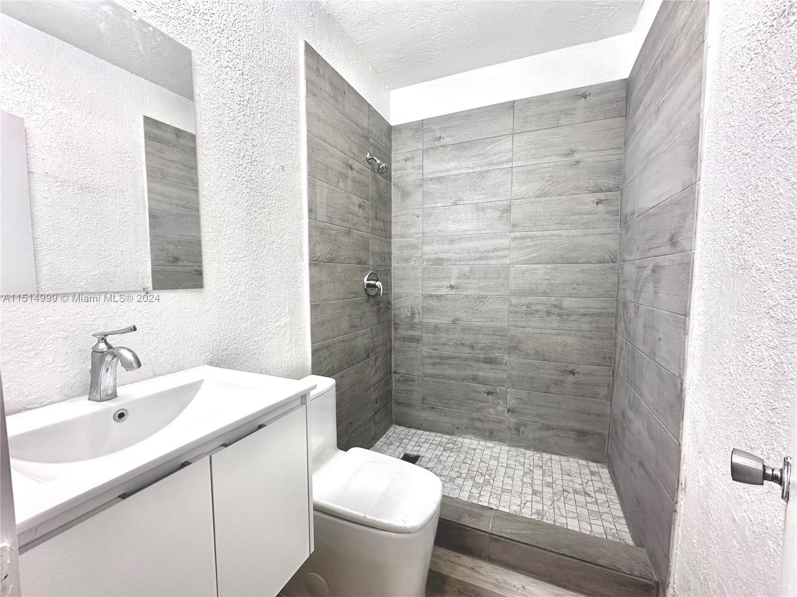 HOLIDAY VILLAGE SEC ONE - Residential