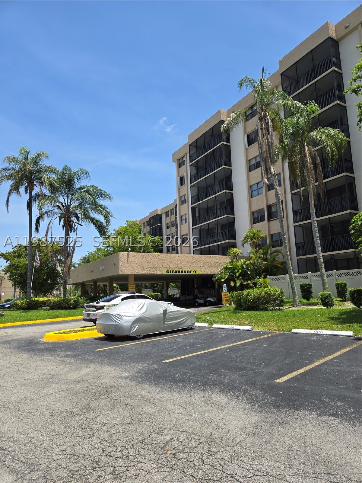 CHANTILLY CONDO - Residential