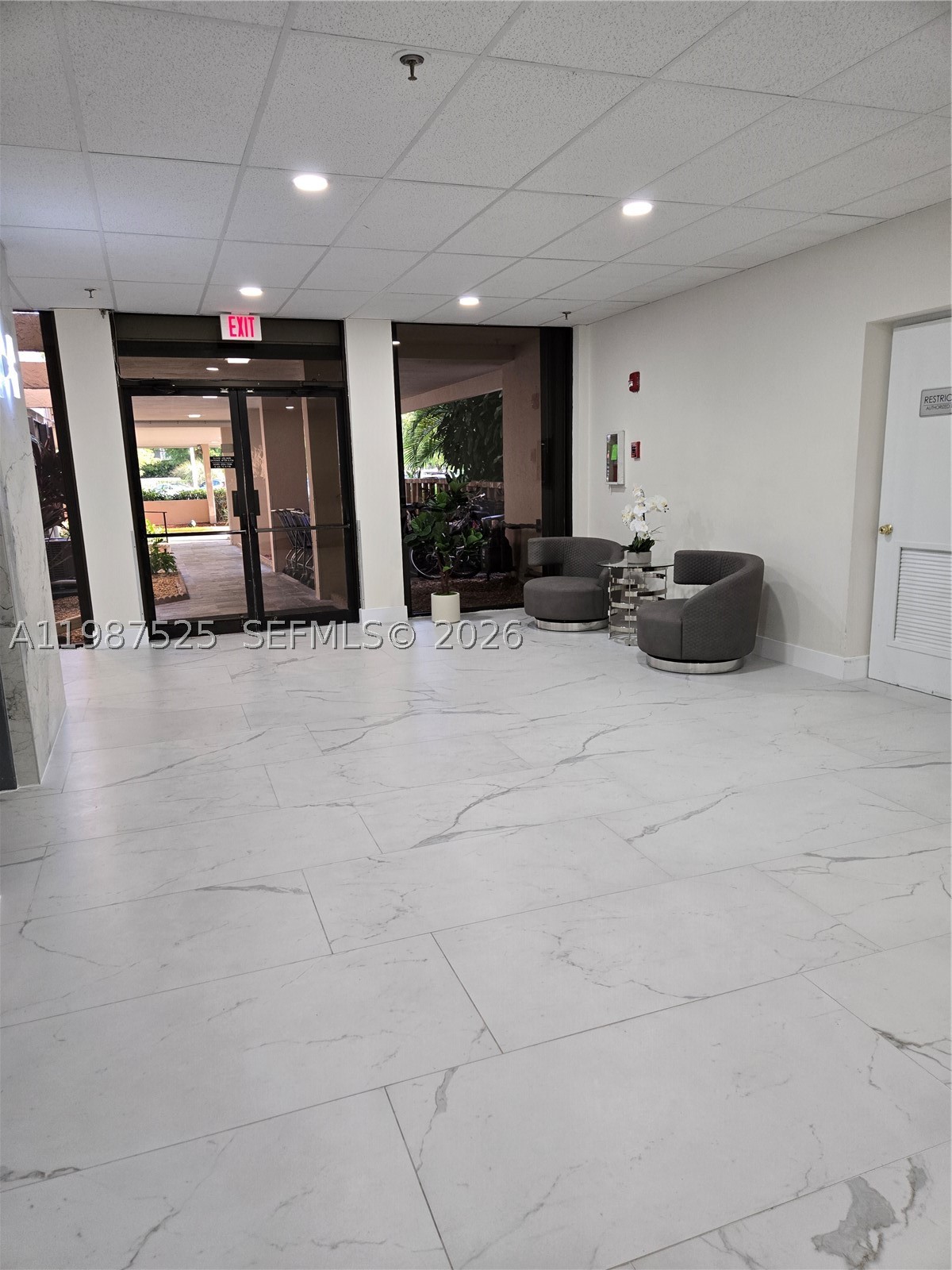 CHANTILLY CONDO - Residential