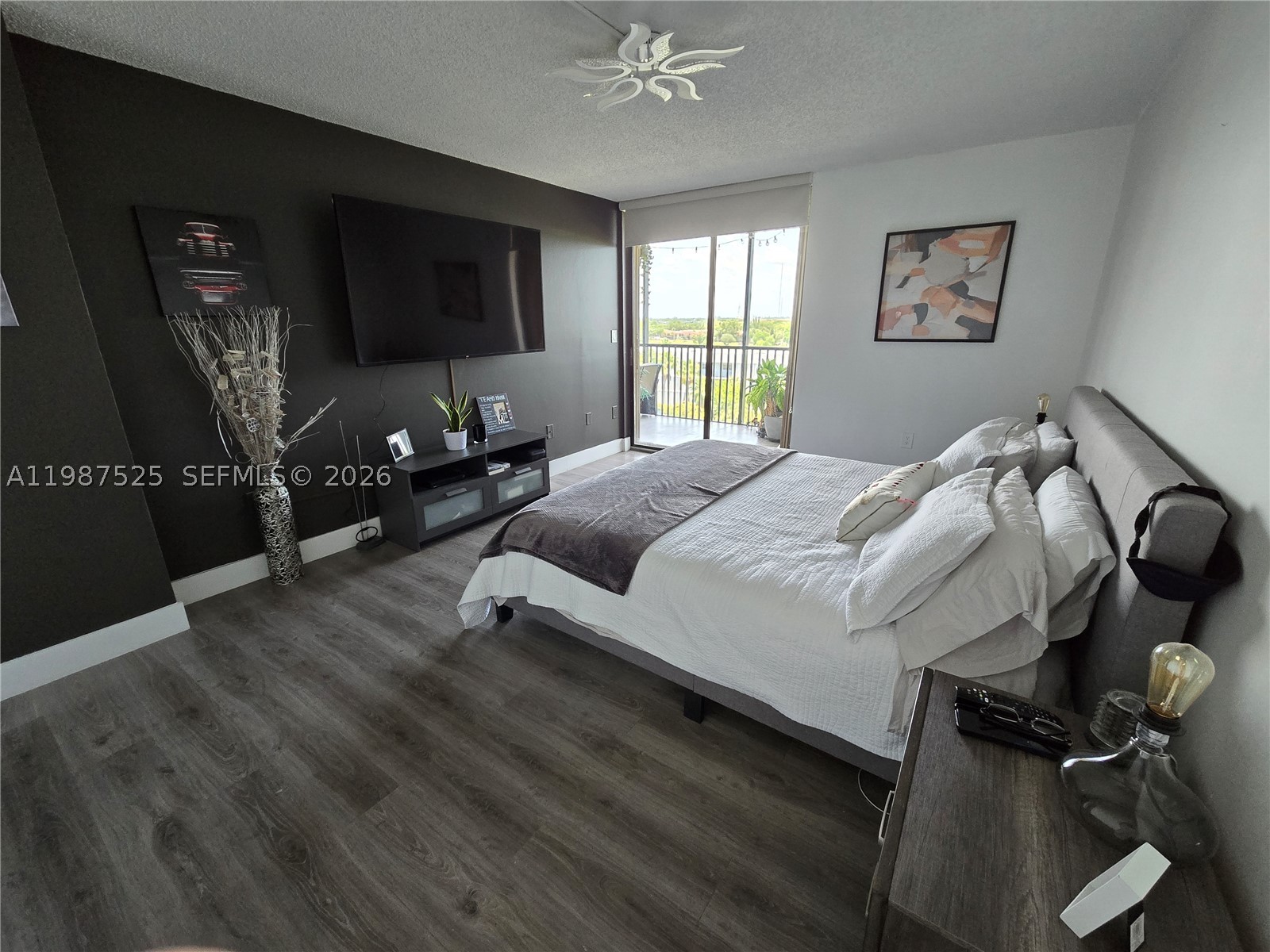 CHANTILLY CONDO - Residential