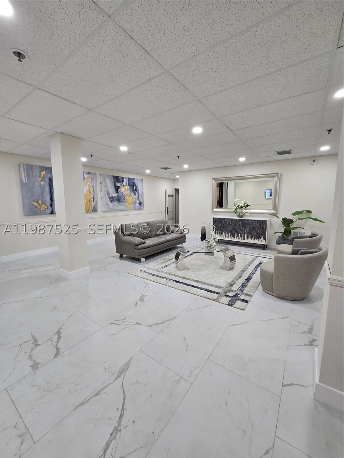 CHANTILLY CONDO - Residential