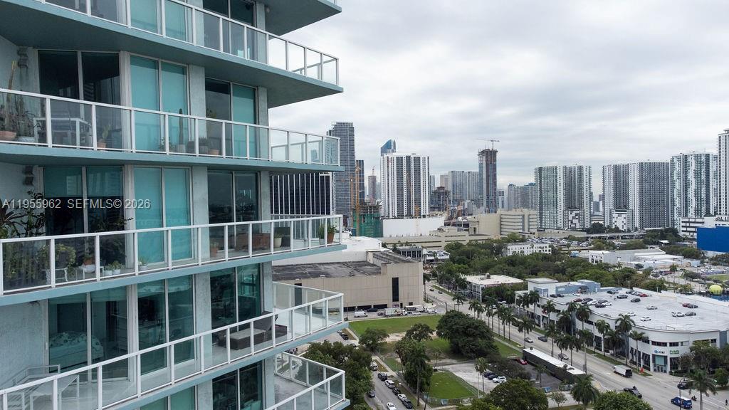 QUANTUM ON THE BAY CONDO - Residential