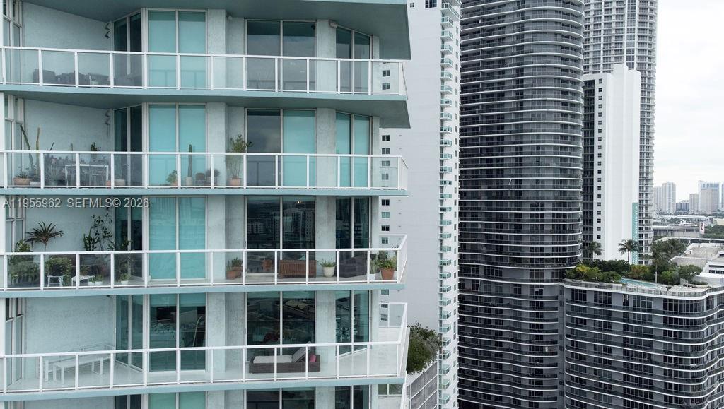 QUANTUM ON THE BAY CONDO - Residential