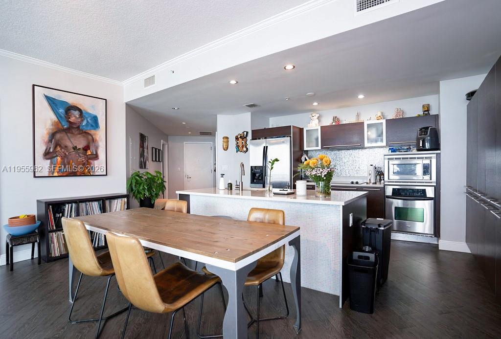 QUANTUM ON THE BAY CONDO - Residential