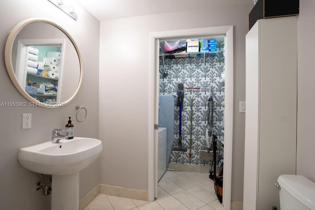 QUANTUM ON THE BAY CONDO - Residential