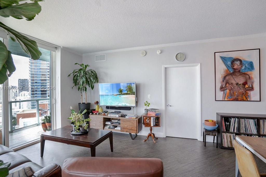 QUANTUM ON THE BAY CONDO - Residential