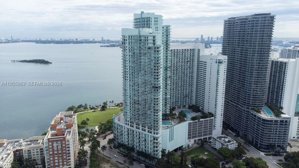 QUANTUM ON THE BAY CONDO - Residential